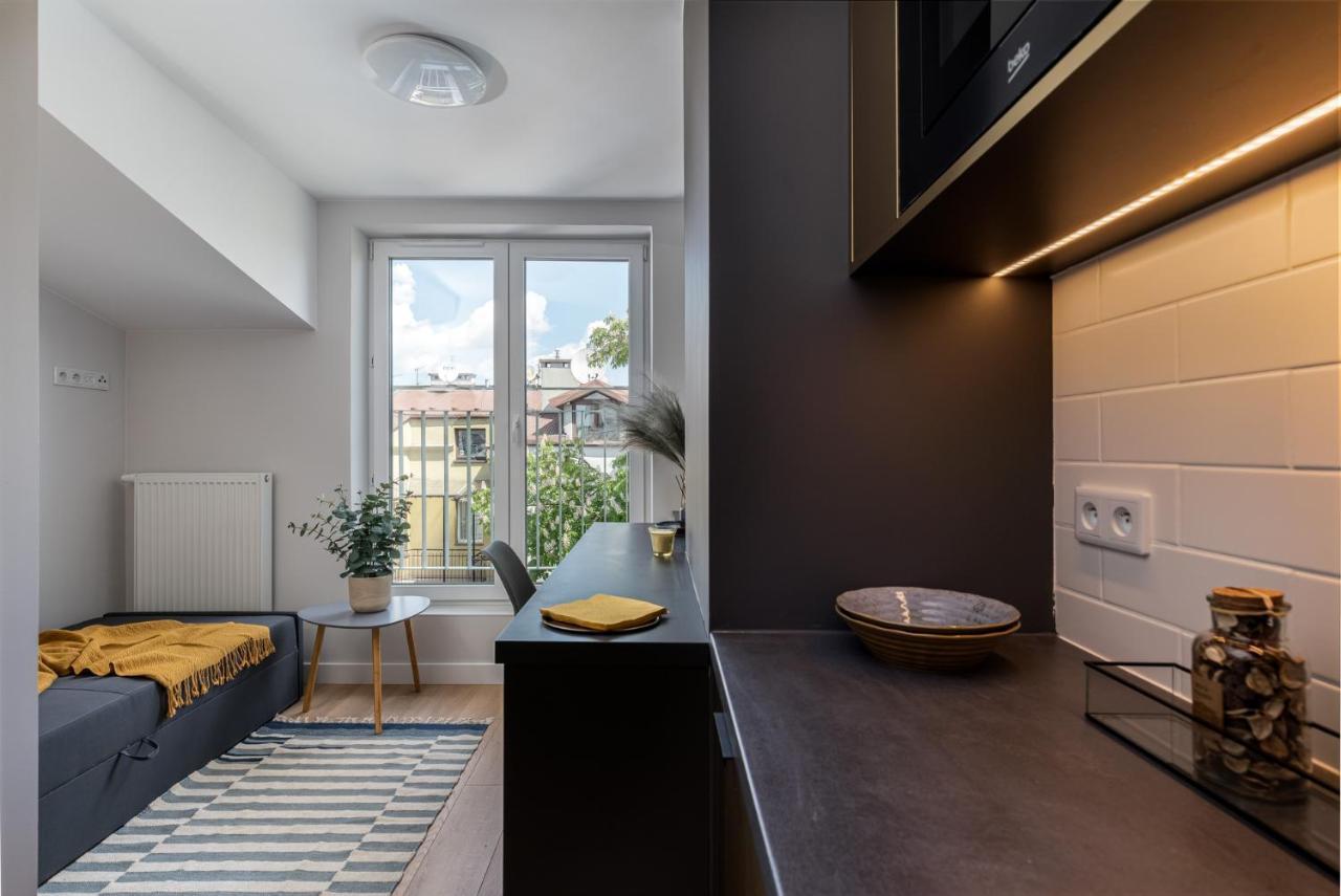 Smart Apartments - Old Town & Main Train Station - By Upstairs Kraków Exteriör bild